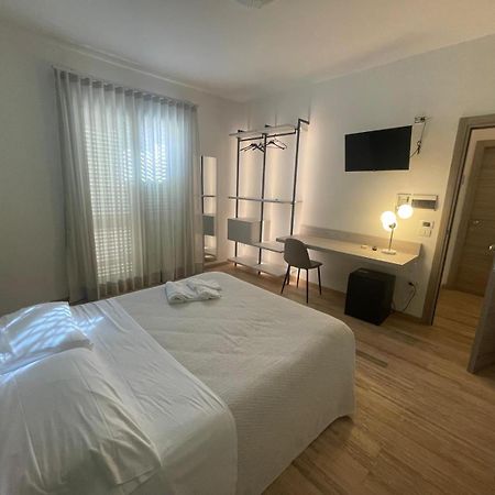 Albergo Perseo Portopalo Di Capo Passero Eksteriør bilde