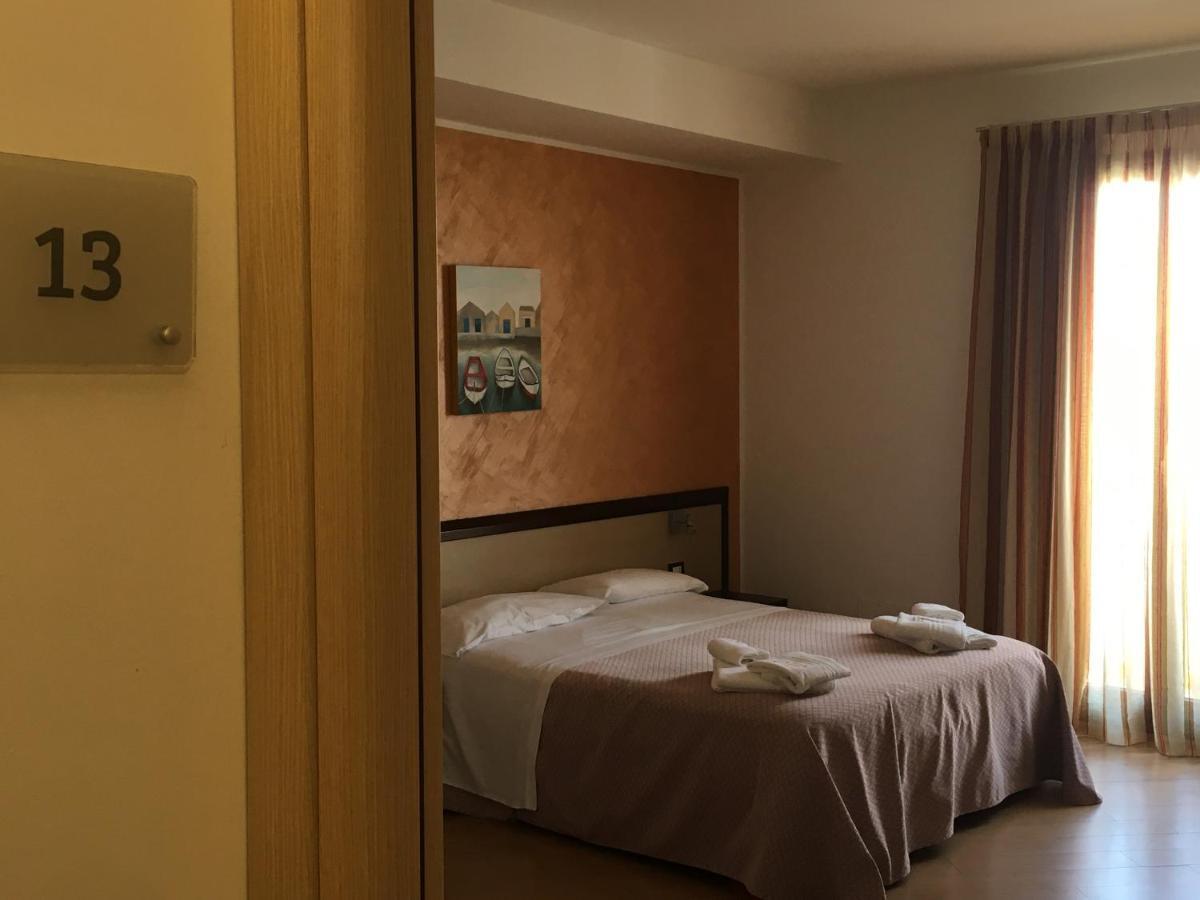 Albergo Perseo Portopalo Di Capo Passero Eksteriør bilde